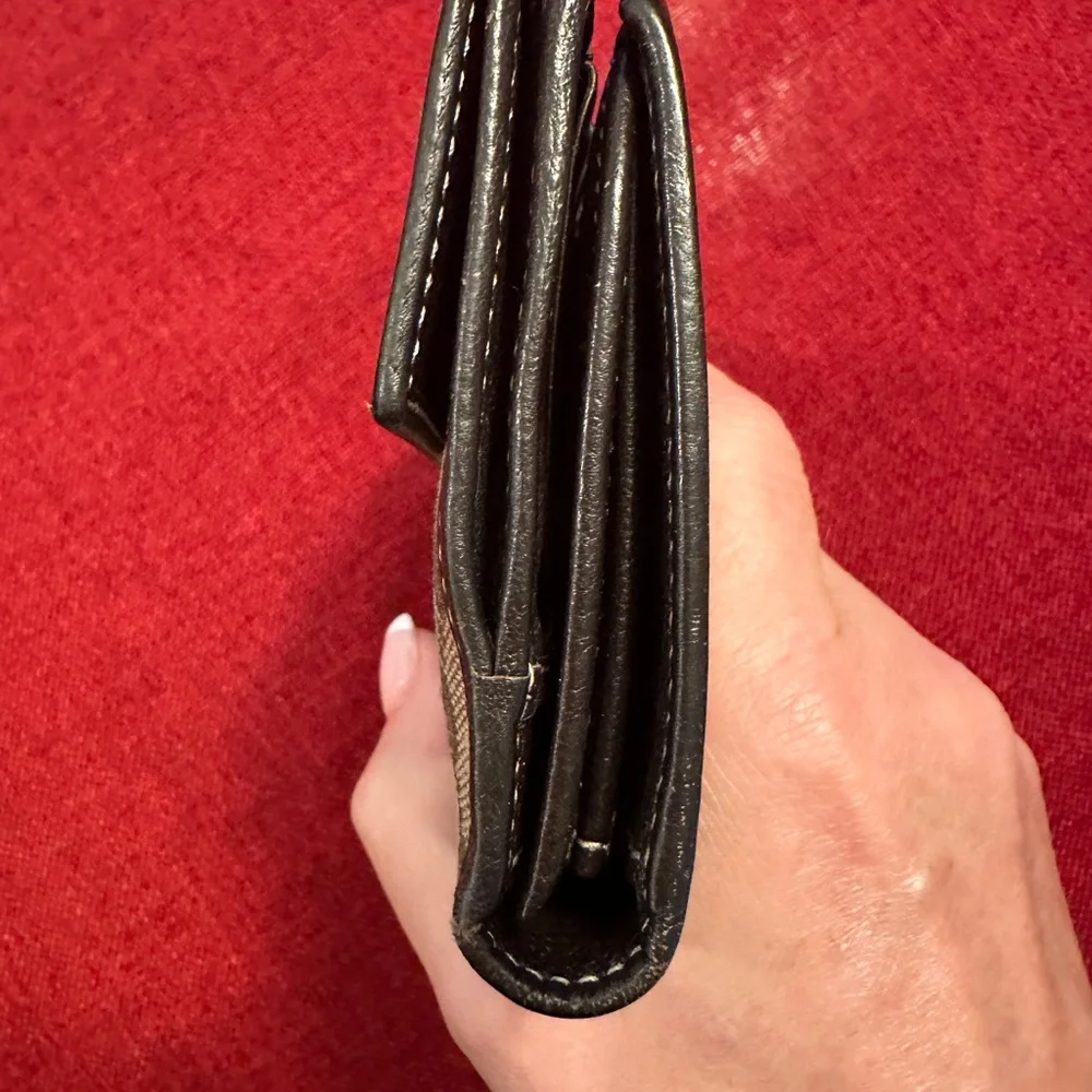 Gucci long wallet. - Picture 9 of 9